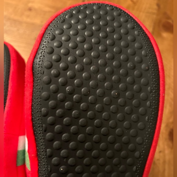 Grinch Slippers NWOT - Picture 6 of 8